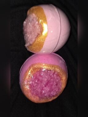 Pink Crystal Geode Bath Bombs with Gold Accent - Luxurious Fizzy Soak